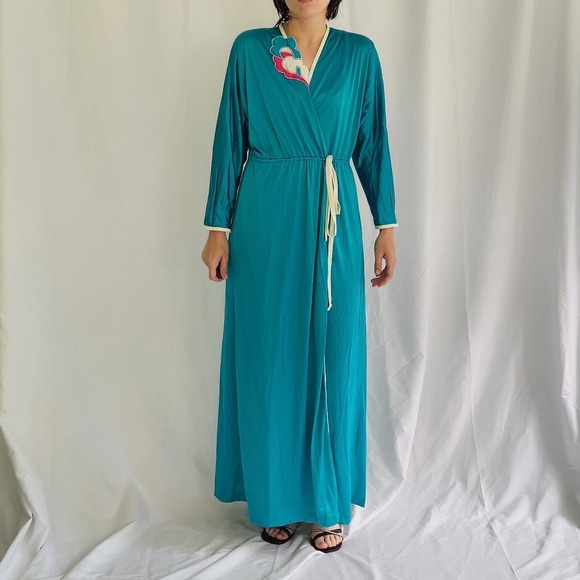 Vintage Other - 70s/80s Teal Nylon Robe